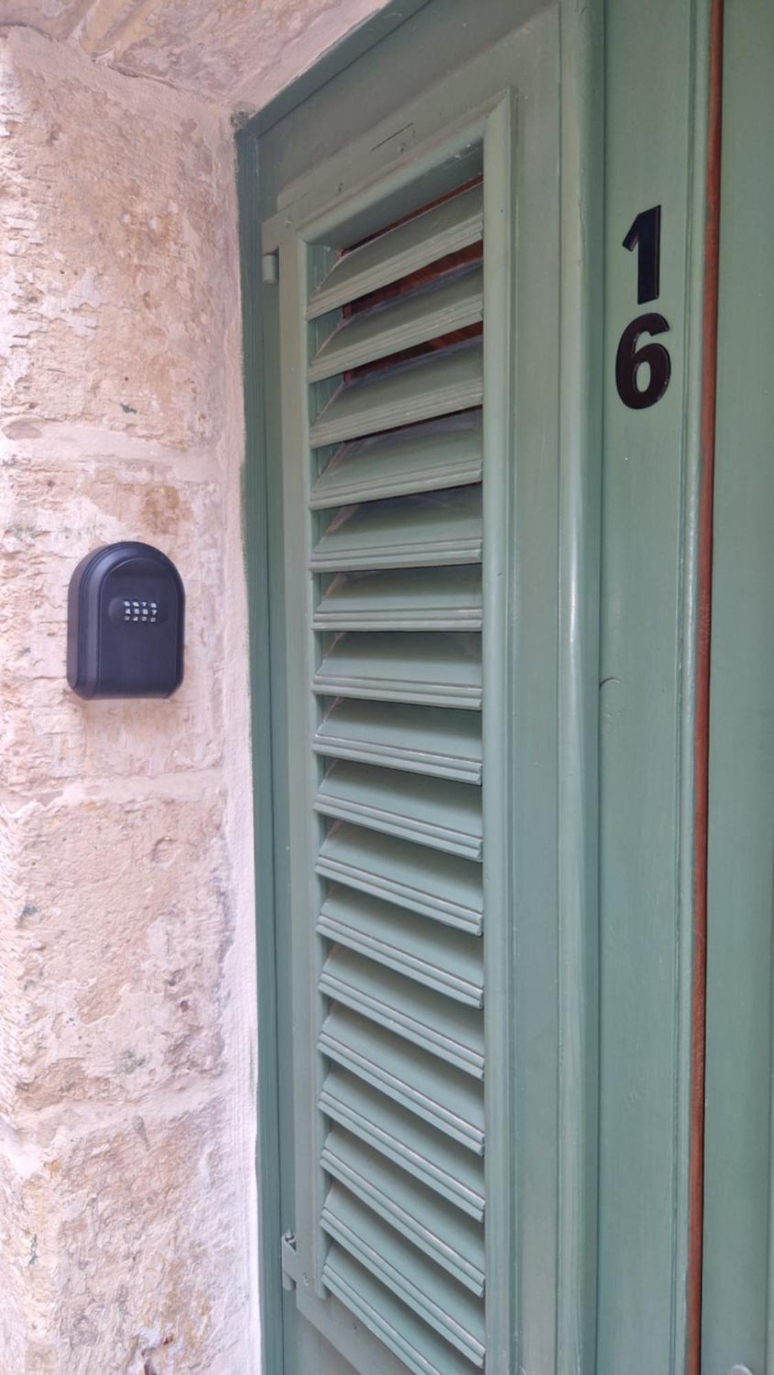 12 -16 , Pacifiku Scicluna Birgu Esterno foto