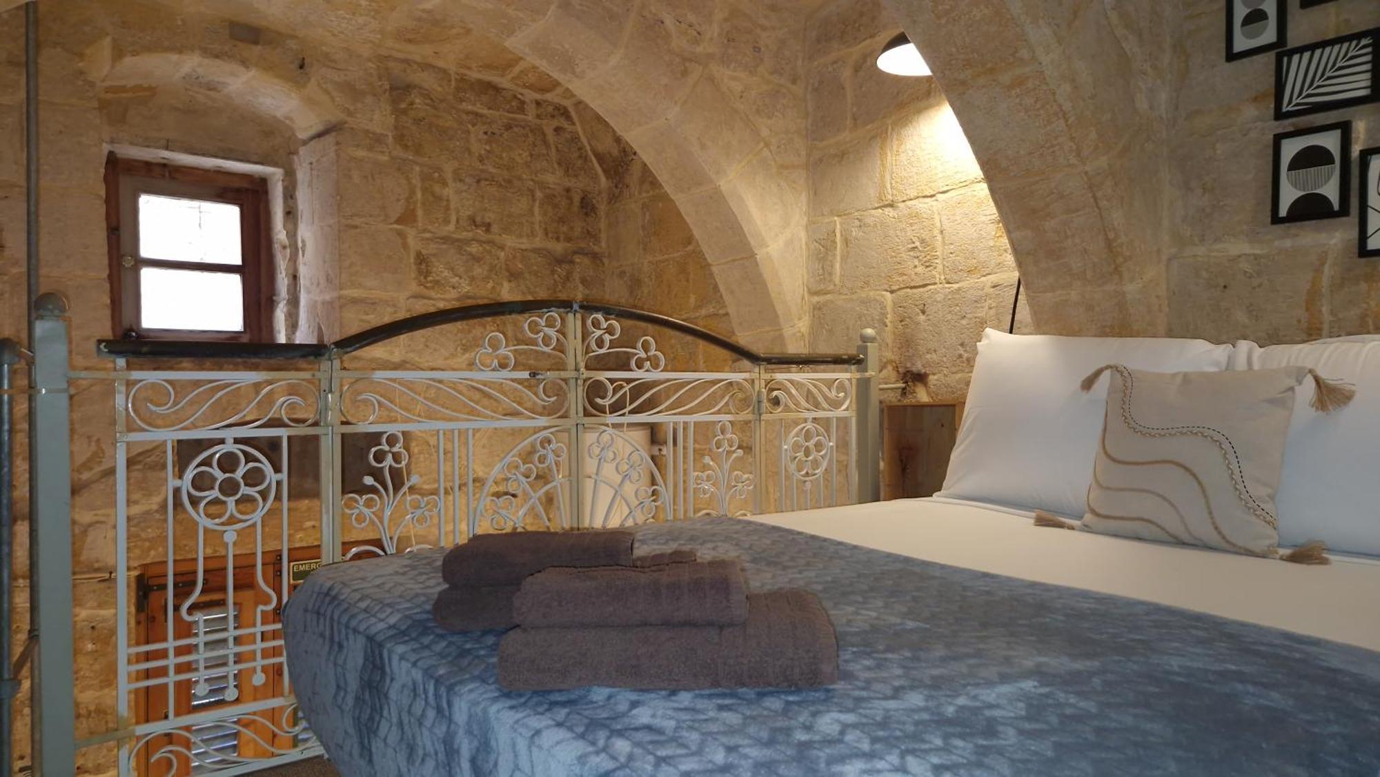 12 -16 , Pacifiku Scicluna Birgu Esterno foto